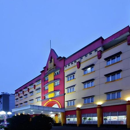 纳棱达酒店 万隆 外观 照片